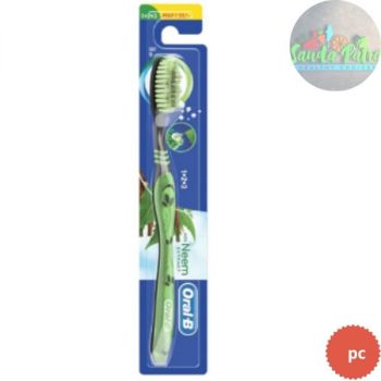 Oral-B 1.2.3 Medium Toothbrush With Neem Extract -